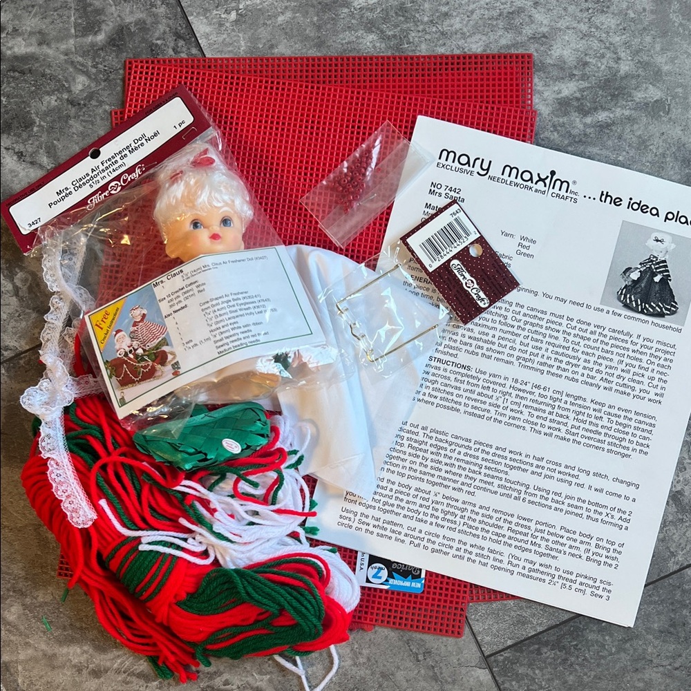 Vintage Mary Maxim Mrs. Clause Doll  Air Freshener Christmas Craft Kit # 7442